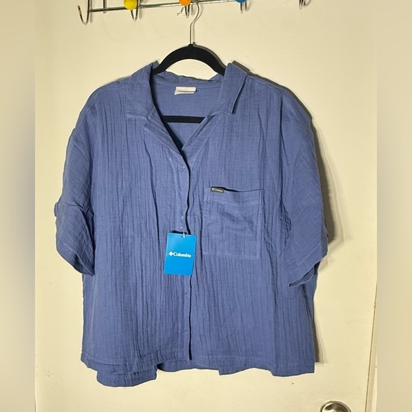 Columbia Tops - Columbia Women’s Blue Short Sleeve Button Up Shirt NWT XL
